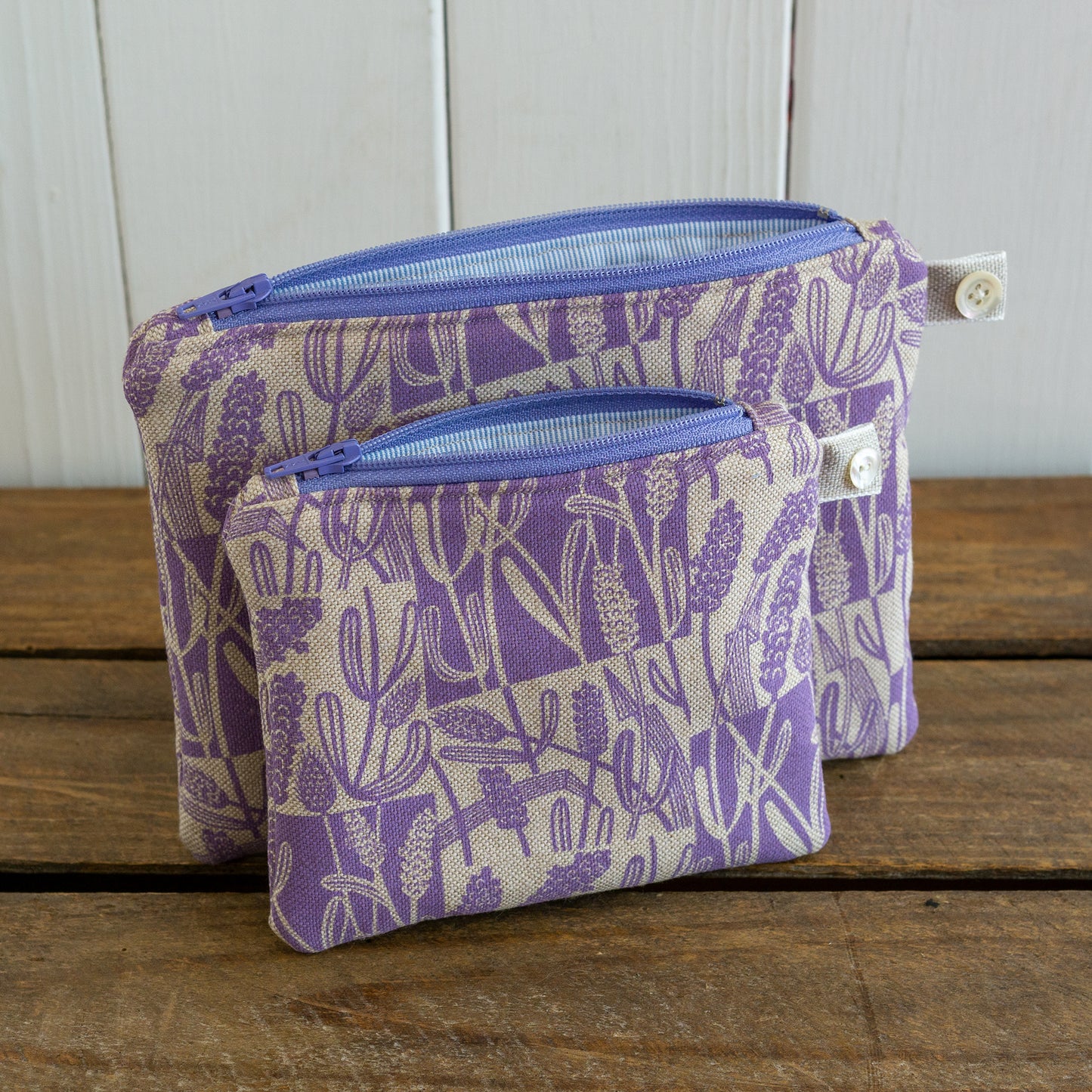 Mittelgroße Lavendel-Geldbörse mit Siebdruck