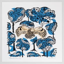Lade das Bild in den Galerie-Viewer, Take Flight Tawny Owl handbedruckter Linolschnitt und Siebdruck 
