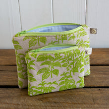 Load image into Gallery viewer, Screen Printed small Nettles Purse
