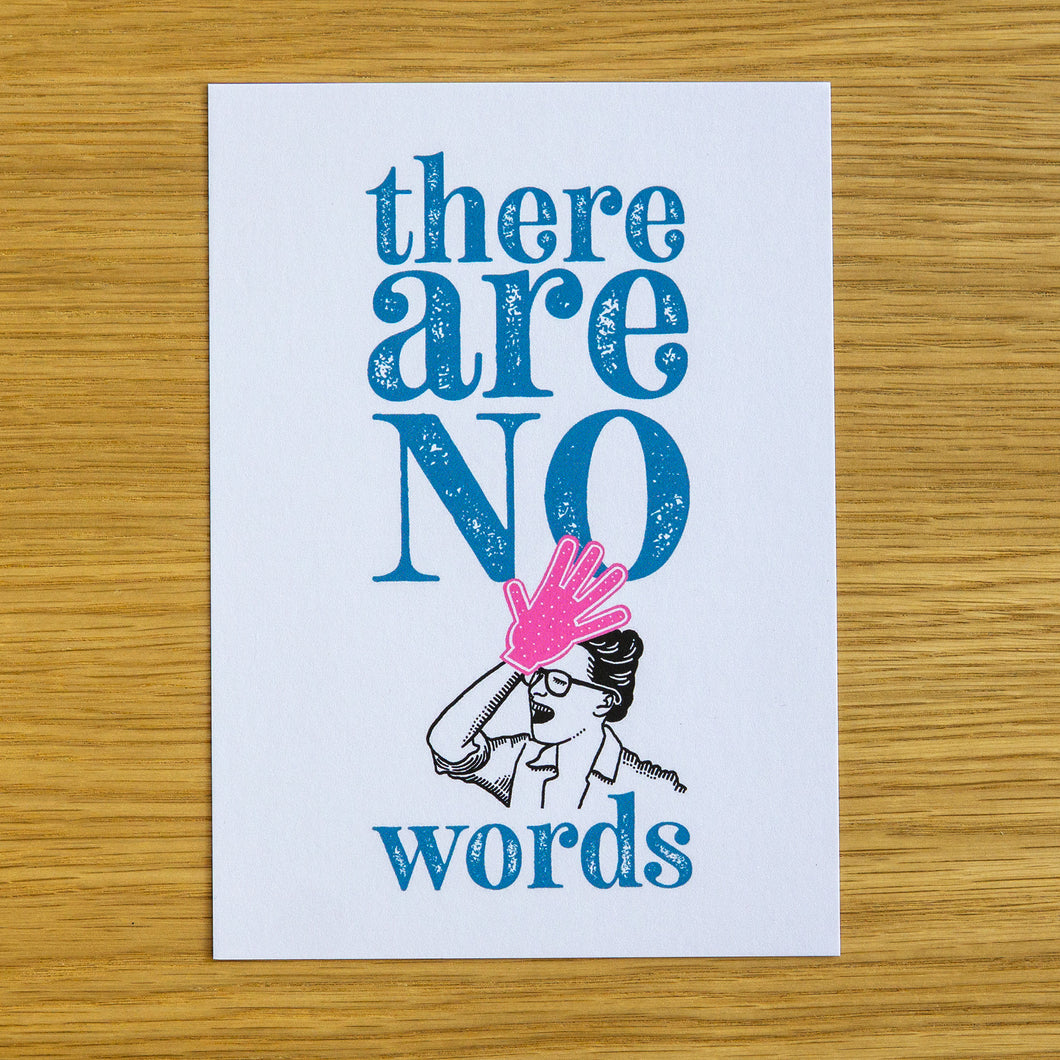 Postkarte mit Zitat „There Are No Words“. 